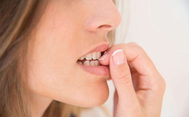 ¿Te muerdes las uñas?